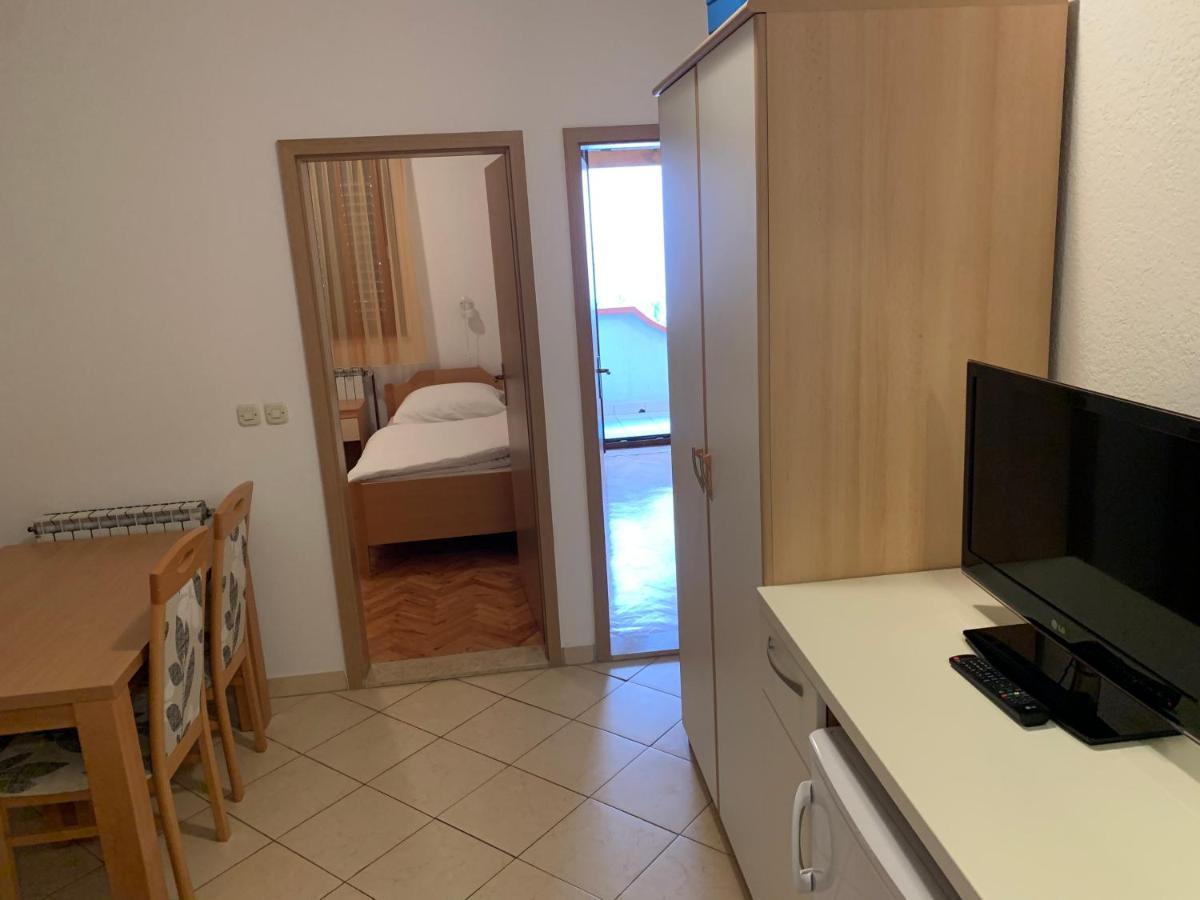 Vila Albatros Bed & Breakfast Rovinj Exterior photo