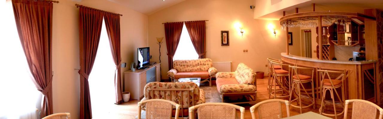 Vila Albatros Bed & Breakfast Rovinj Exterior photo