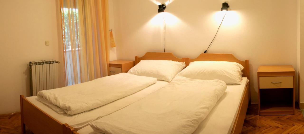Vila Albatros Bed & Breakfast Rovinj Exterior photo